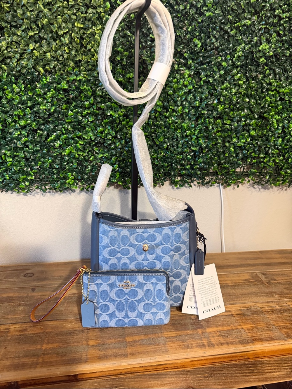 NWT Coach Light Blue Denim Signature Crossbody with Wristlet Pouch